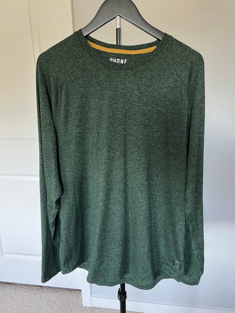 Rhone Men's Green Heather Performance Long Sleeve Athletic Shirt Large